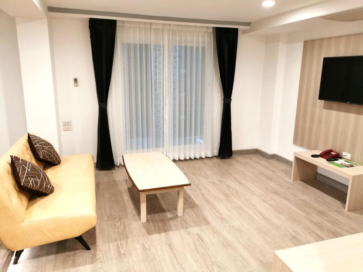Sakol Hotel Хатъяй Экстерьер фото