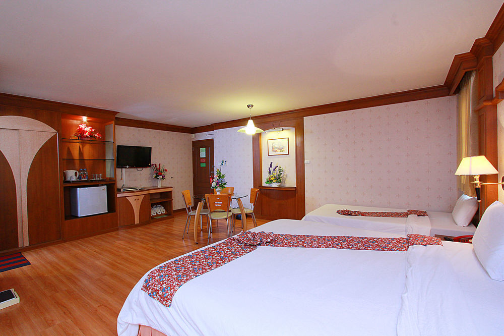 Sakol Hotel Хатъяй Экстерьер фото