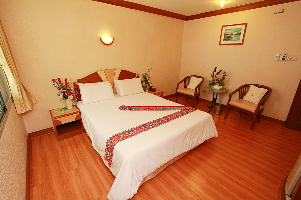 Sakol Hotel Хатъяй Экстерьер фото