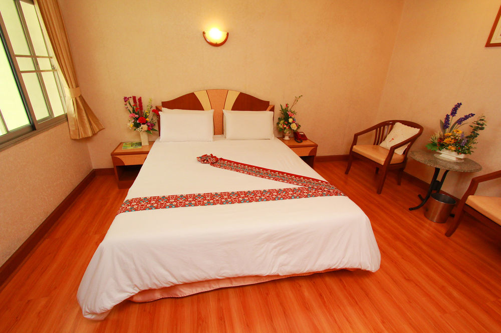 Sakol Hotel Хатъяй Экстерьер фото