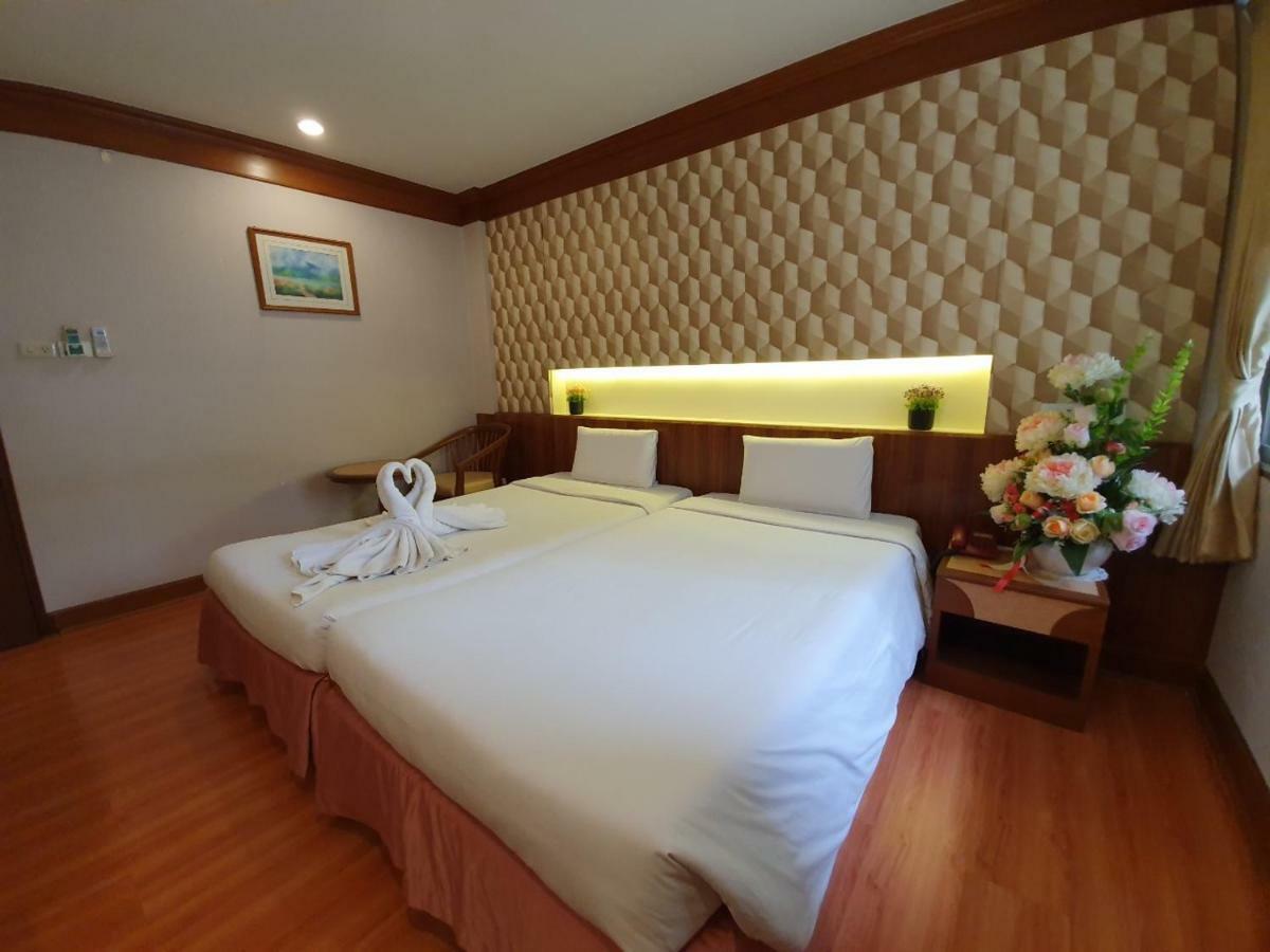 Sakol Hotel Хатъяй Экстерьер фото